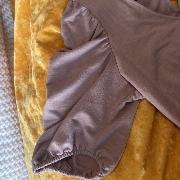 Romper with Pockets - Picture 4 of 6